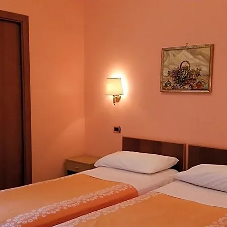 Hotel Ambrosi 3*